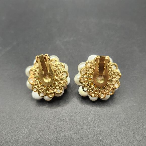 Vintage Clip On Earrings Faux Pearl Cluster Amber Lucite Cabochon Goldtone Retro - Picture 3 of 9